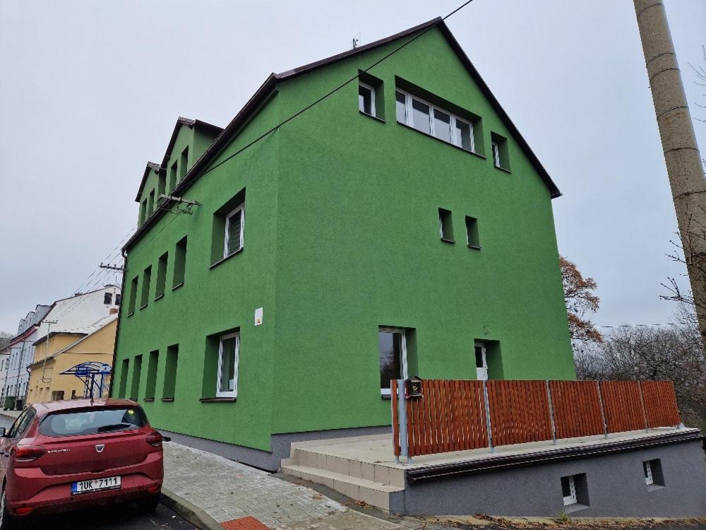 Penzion Dubi - Ruska 393 - 110 Zewnętrze zdjęcie