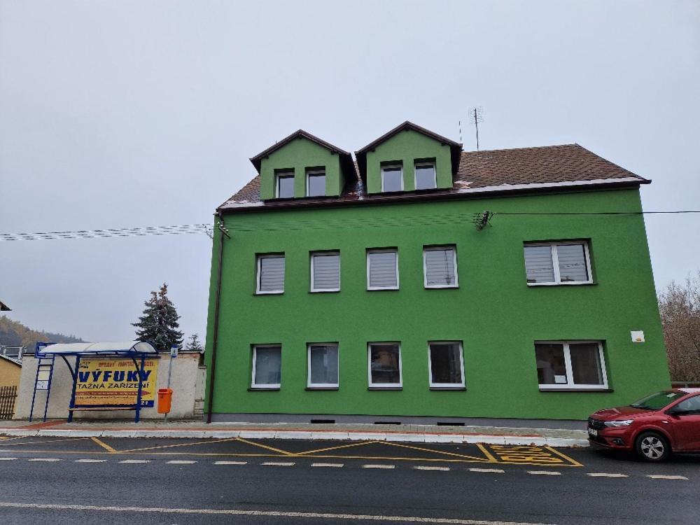Penzion Dubi - Ruska 393 - 110 Zewnętrze zdjęcie